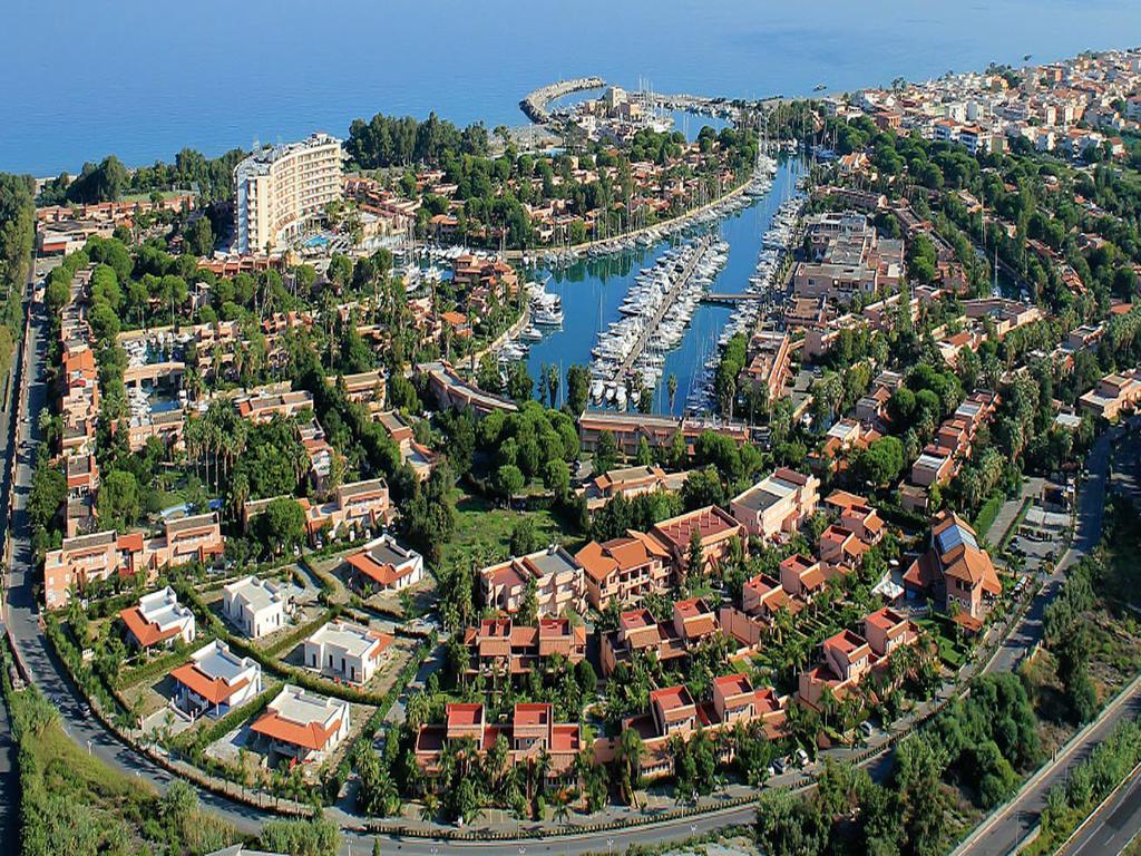 Baia Dei Delfini Aparthotel Furnari Buitenkant foto