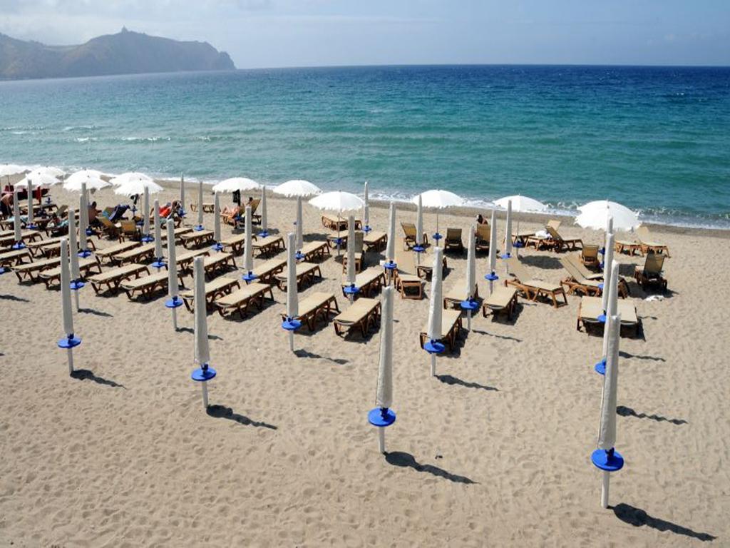 Baia Dei Delfini Aparthotel Furnari Buitenkant foto