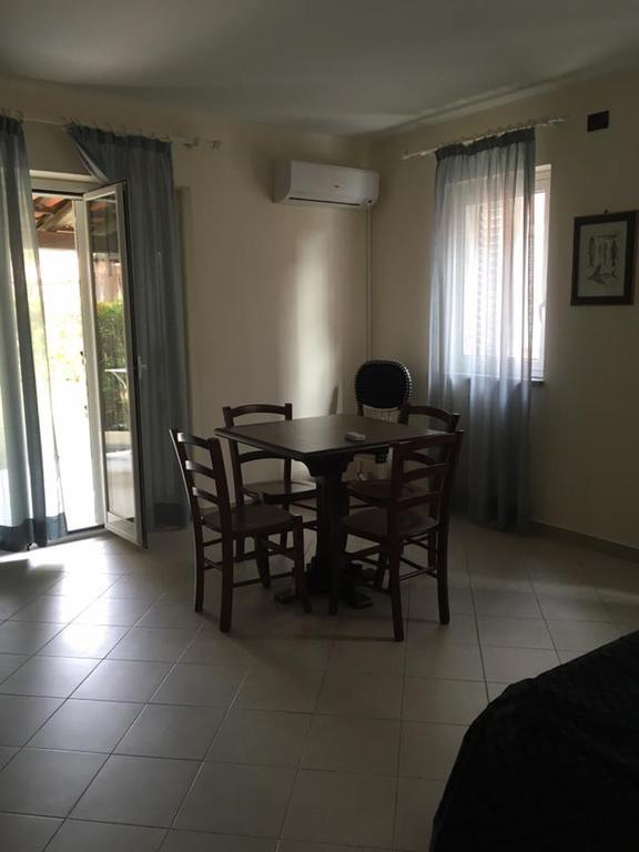 Baia Dei Delfini Aparthotel Furnari Buitenkant foto