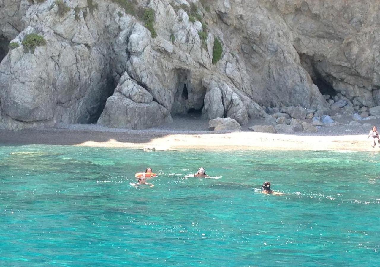 Baia Dei Delfini Aparthotel Furnari Buitenkant foto